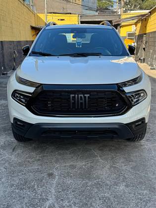 FIAT TORO 1.3 TURBO 270 FLEX VOLCANO AT6 FIAT TORO 1.3 TURBO 270 FLEX VOLCANO AT6